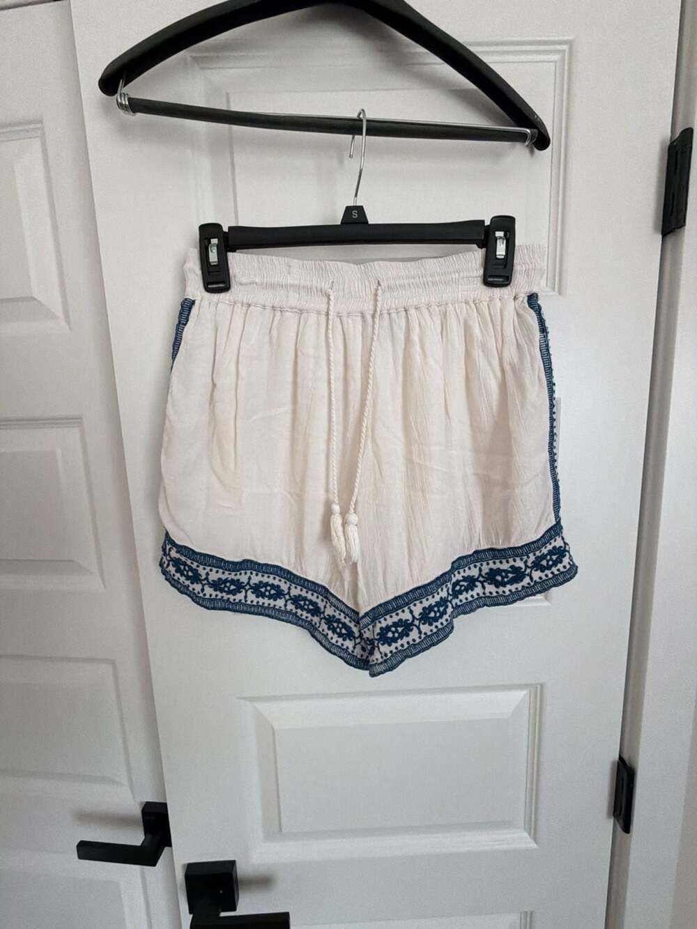 Romeo & Juliet Couture Cream and Navy Embroidered Drawstring Shorts